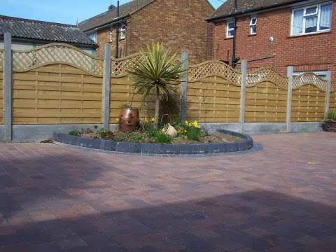Bennetts Fencing and Paving photo
